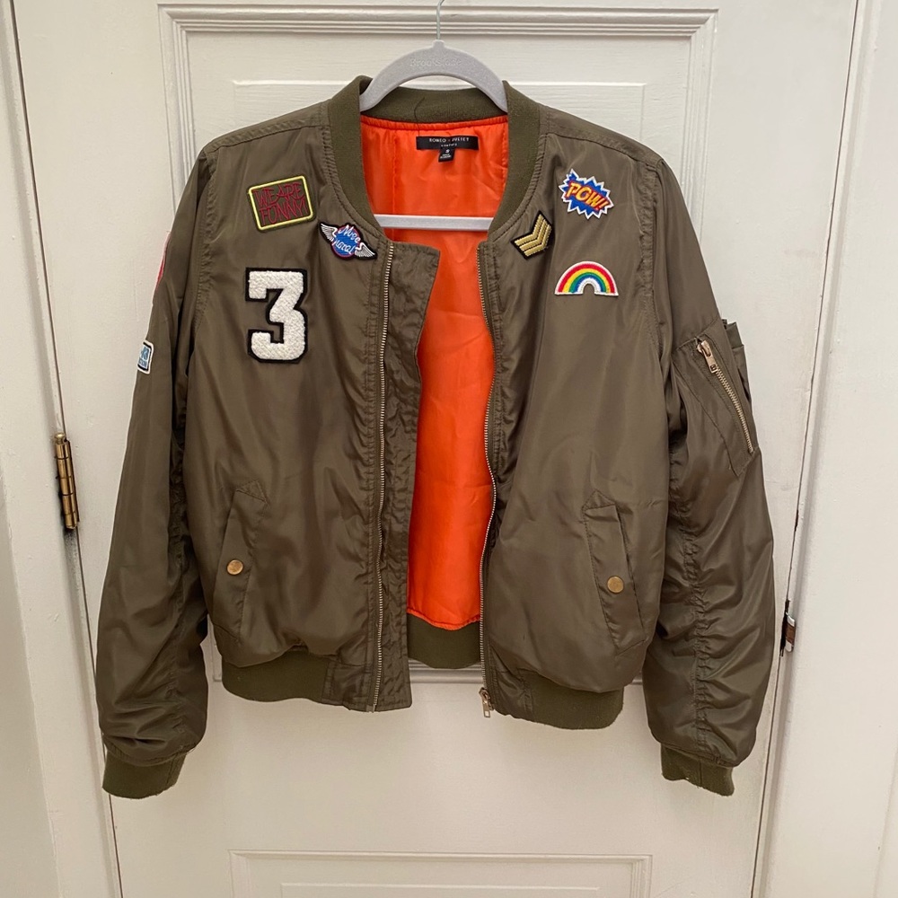 Romeo + Juliet patched army green bomber jacket